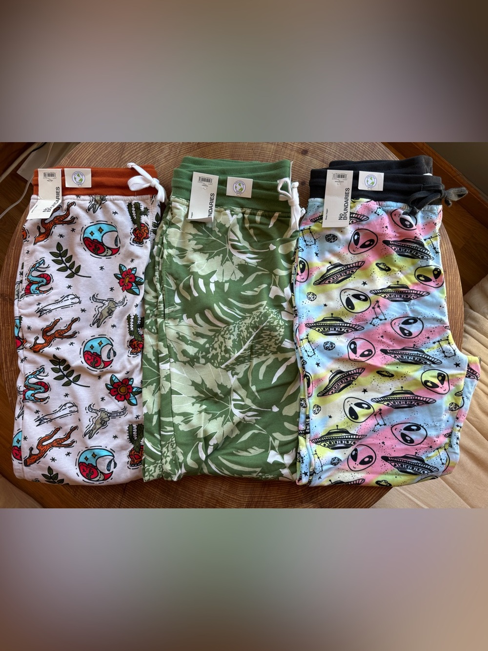 No Boundaries Sleep Jogger Bundle - Size Medium - Picture 2 of 7